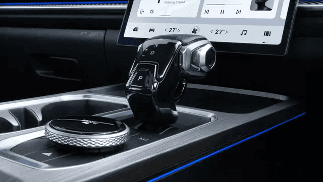 Aircraft-style Gear Shift